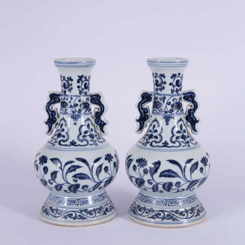 A Pair of Blue and White Flower Globular Vases