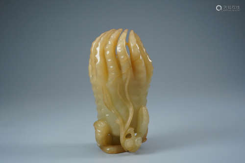 A Carved Yellowish Jade Finger Citron