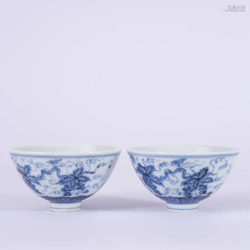 A Pair of Blue and White Grapevine Tea Bowls