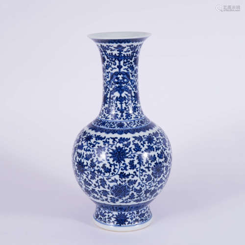 A Blue and White Lotus Dish-Top Vase