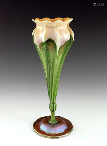 Louis Comfort Tiffany, a Favrile Florifo