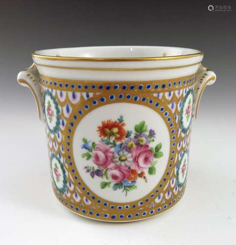 A Dresden porcelain ice bucket or jardin