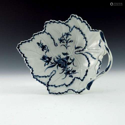 A Worcester blue and white leaf moulded