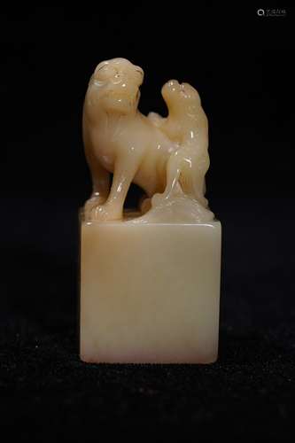 A Shoushan Furong Beast Stone Seal