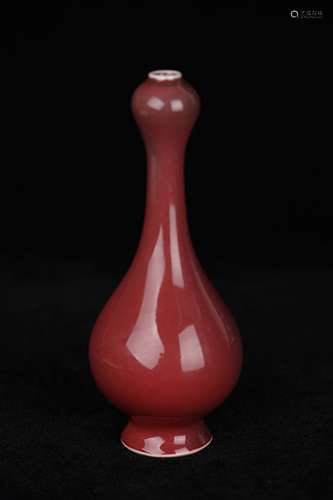 An Red Glazed Galic Head Porcelain Vase