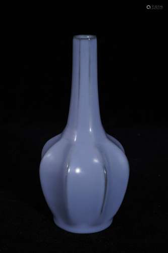 A Purple Glazed Porcelain Vase