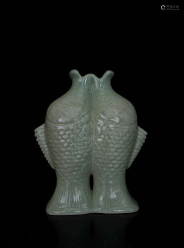 A Longquan Kiln Fish Shape Porcelain Vase