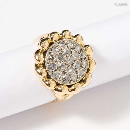 A YELLOW GOLD AND SILVER DIAMOND BOULE RING