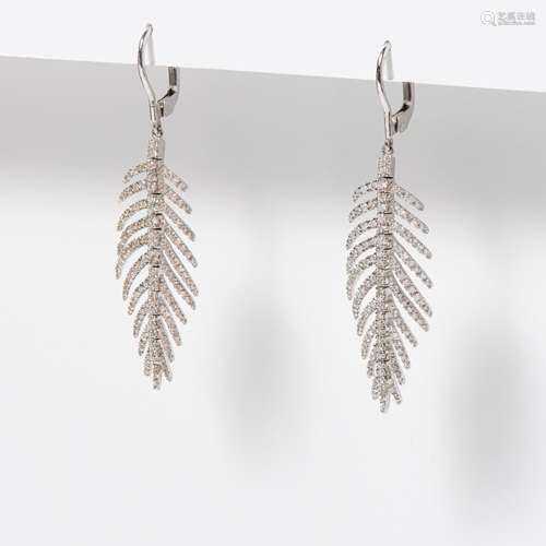 A PAIR OF 14 CARAT WHITE GOLD FEATHER EARRINGS