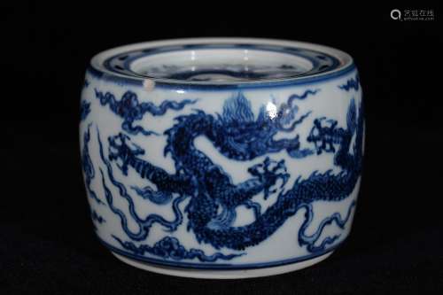 A Blue And White Dragon Pattern Cicada Porcelain Pot