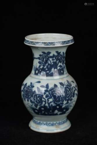 A Blue And White Lotus Flower Porcelain Small Vase