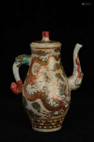 A Gilt Doucai Dragon Pattern Porcelain Pot