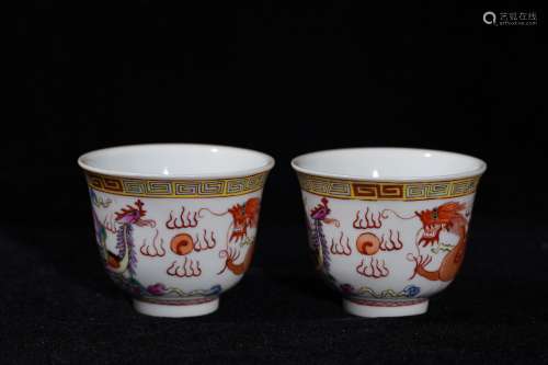 A Pair of Famille Rose Dragon and Phoenix Pattern Porcelain ...