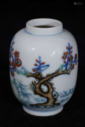 A Doucai Plum Bossom Pattern Porcelain Pot
