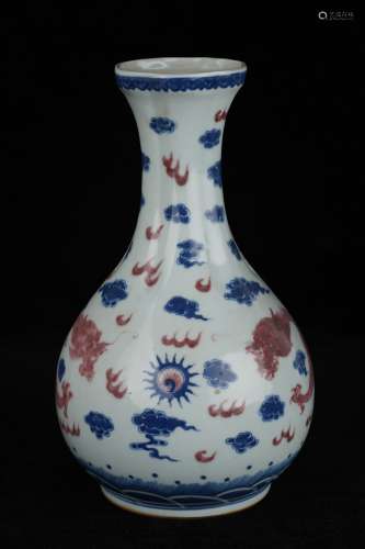 A Red In Blue And White Dragon Pattern Porcelain Vase