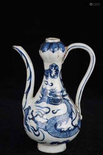 A Blue And White Dragon Pattern Porcelain Galic Vase