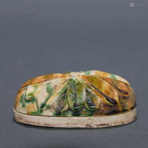 Sancai Glaze Floral Box and Cover