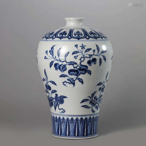 A Blue and White Sanduo Meiping