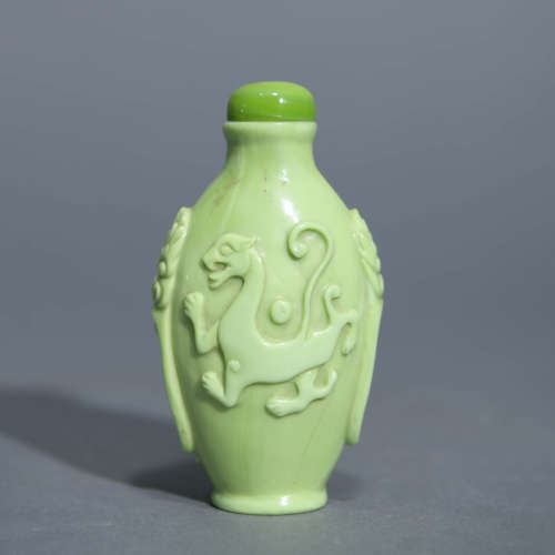 Green Glass Dragon Snuff Bottle