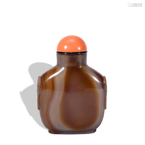 An agate snuff bottle