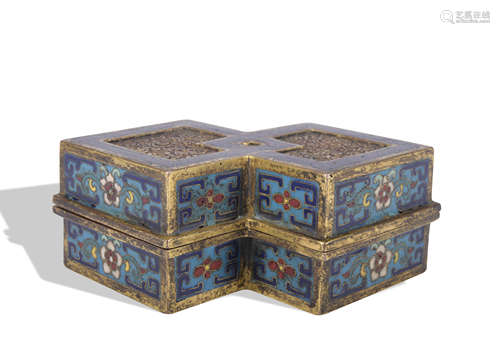 A Cloisonne enamel 'flowers' box and cover