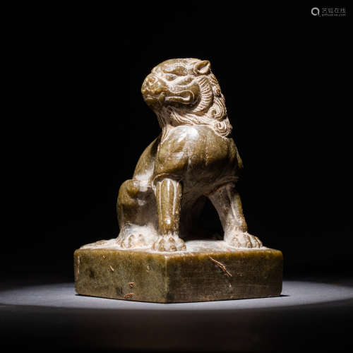 Tang Dynasty of China
Local jade auspicious beast