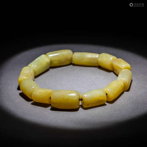 China's Red Mountain Period 
Jade ball bracelet