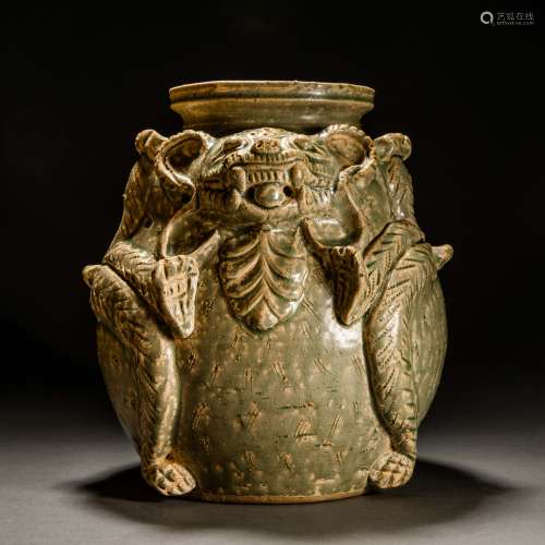 Jin Dynasty of China
Yue kiln pile animal pot