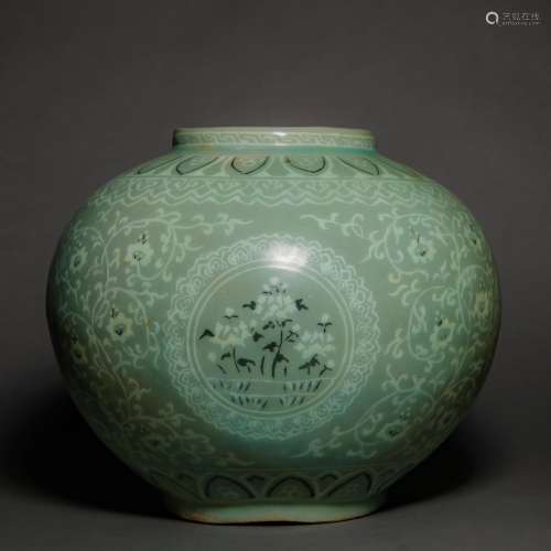 Song Dynasty of China
Korean Porcelain Flower Porcelain Jar