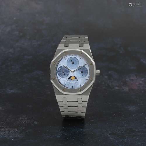 Audemars Piguet. An exceptionally rare and fine platinum aut...