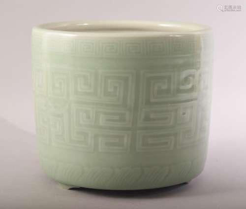 A GOOD LARGE CHINESE CELADON PORCELAIN BRUSH POT, with greek...