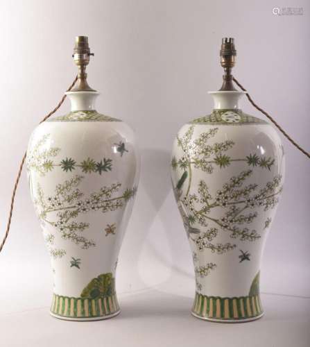 A GOOD PAIR OF CHINESE FAMILLE VERTE PORCELAIN VASE LAMPS, u...