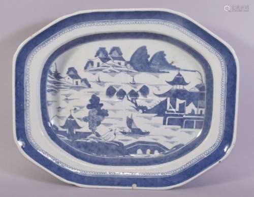 A CHINESE BLUE AND WHITE PORCELAIN CARVING DISH, decorated w...