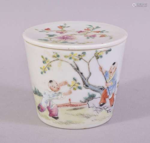 A CHINESE FAMILLE ROSE PORCELAIN BOX AND COVER, painted with...