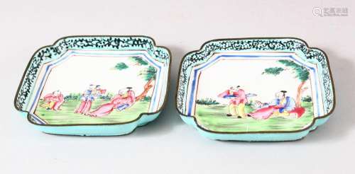 A PAIR OF CHINESE CANTON ENAMELLED DISHES, painted with figu...