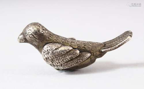 A SMALL METAL BIRD FINIAL, possibly silver, 5.5cm.