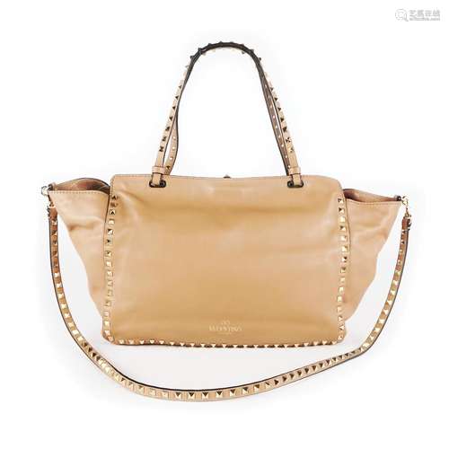 A Valentino Garavani beige calfskin Rockstud bag