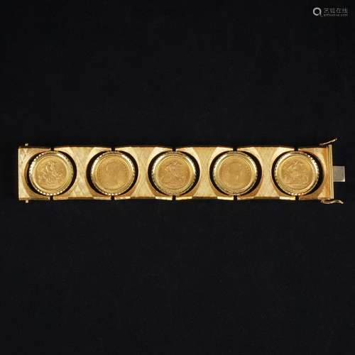 A 18kt. gold bracelet with 5 English 18kt. gold pounds