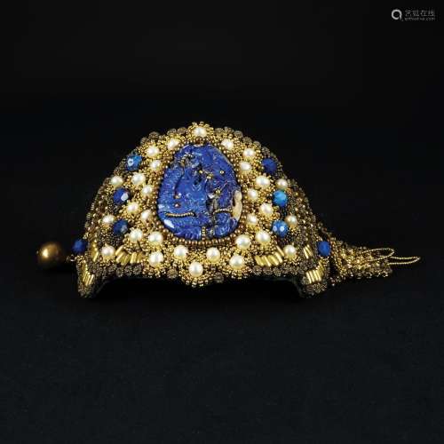 A lapis-lazuli and pearls bracelet