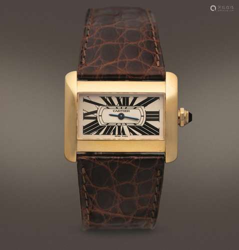 CARTIER - Elegante Divane in oro 18k con deployante, movimen...