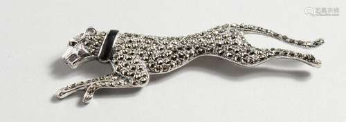 A SILVER AND MARCASITE PANTHER BROOCH.