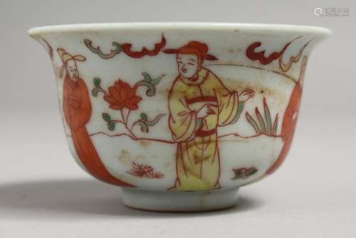 A SMALL CHINESE PORCELAIN CIRCULAR TEA BOWL.