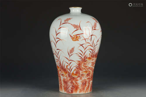 清雍正-
礬紅仙鶴柳葉紋梅瓶