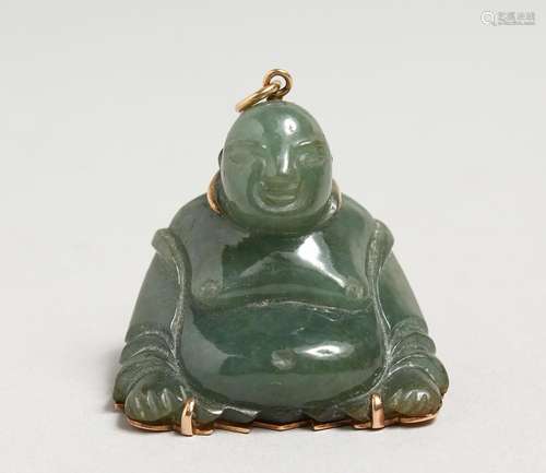 A GOOD CHINESE CARVED JADE GOLD MOUNTED BUDDHA. 1.5ins high.