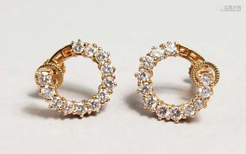 A GOOD PAIR OF 18CT GOLD DIAMOND LOOP EARRINGS.