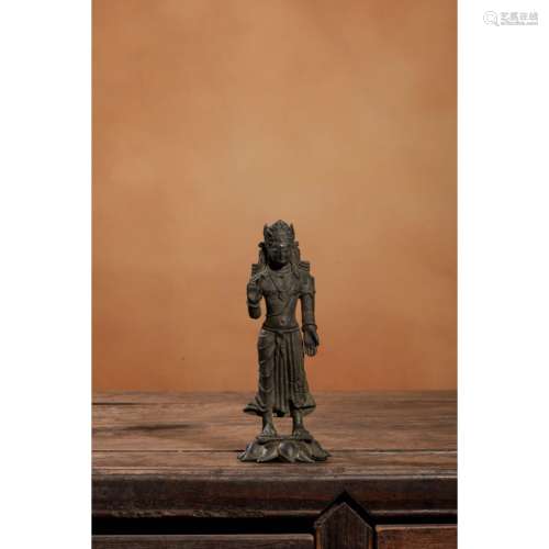 五或六世紀 斯瓦特青銅菩薩立像