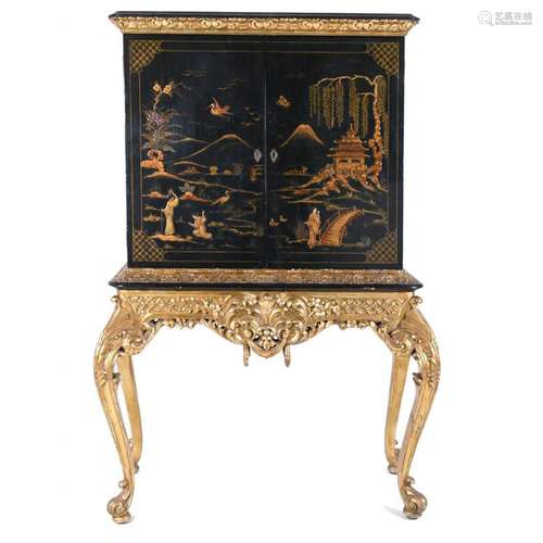 ENGLISH ORIENTAL-STYLE CABINET ON A CONSOLE, LATE 19TH CENTU...