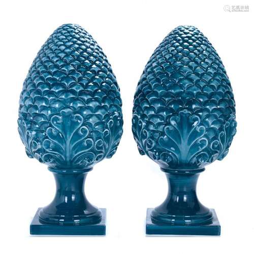 PAIR OF ITALIAN DECORATIVE PINEAPPLES, MID 20TH CENTURY.