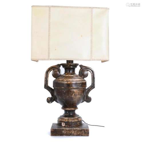 SPANISH TABLE LAMP, 20TH CENTURY.