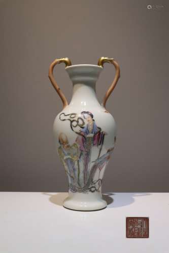 Qianlong Period Famille Rose Porcelain Bottle, China
